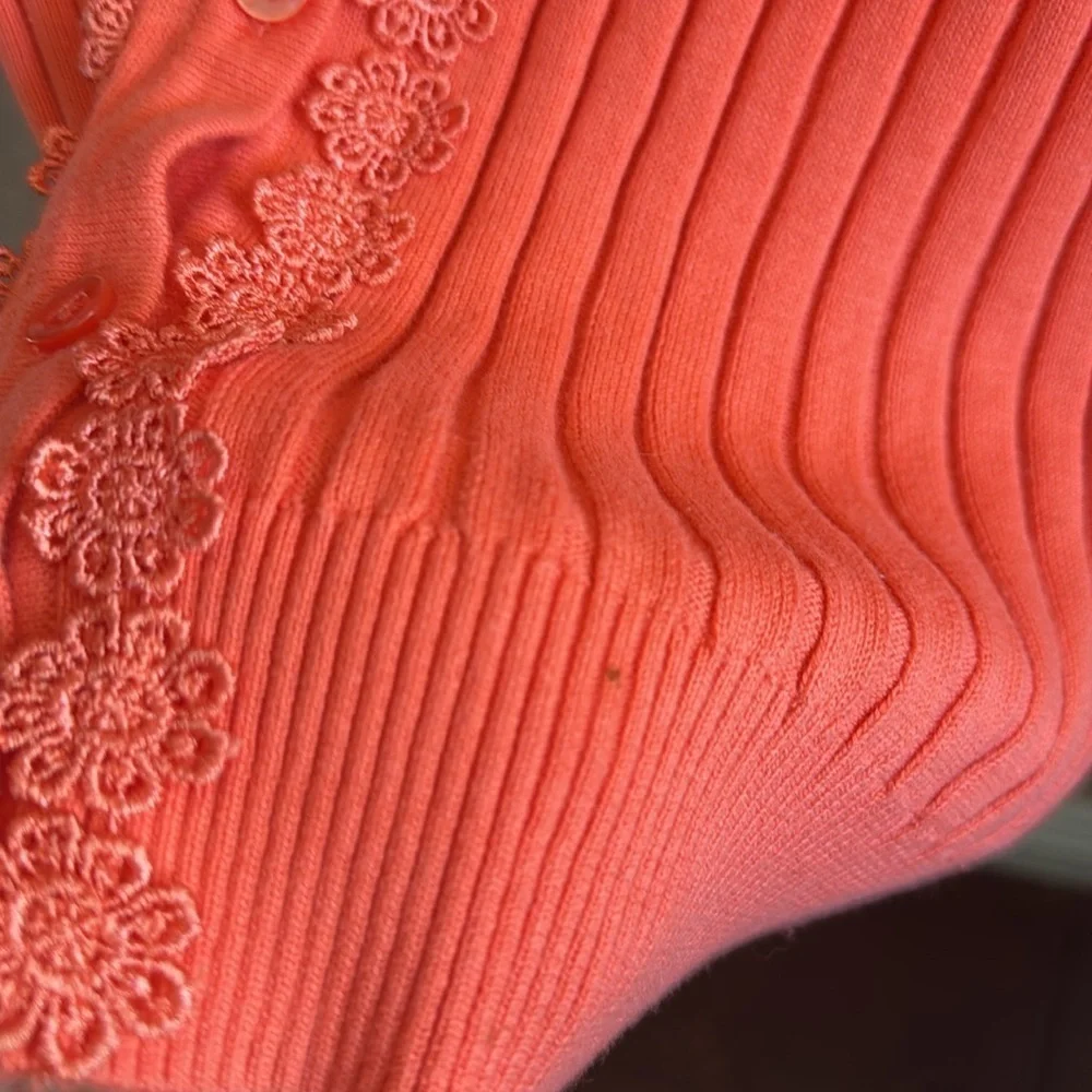 Van Heusen Studio Women’s Size Large Coral Short Sleeve V Neck Lace Cardigan